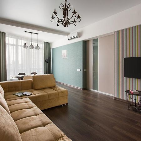 Apartment On Arkadiivskyi Lane โอเดสซา ภายนอก รูปภาพ