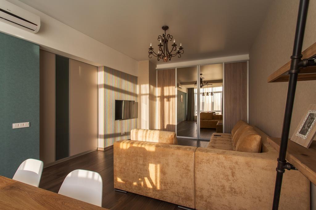 Apartment On Arkadiivskyi Lane โอเดสซา ภายนอก รูปภาพ
